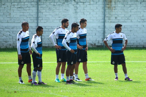 Los jugadores de Chivas en un entrenamiento