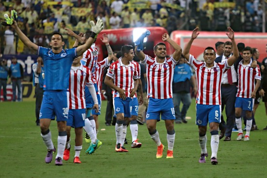 Jugadores de Chivas agradecen el apoyo en el Azteca