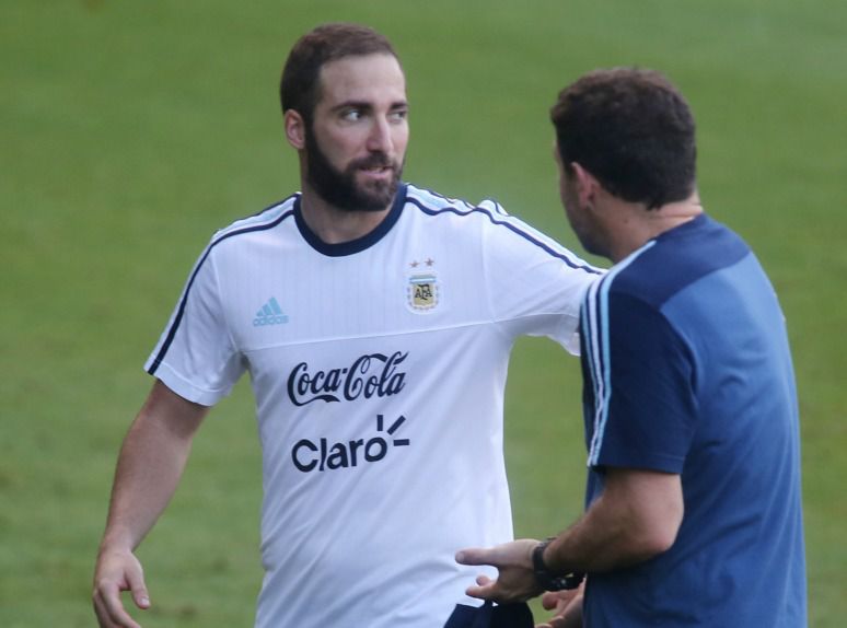 Gonzalo Higuaín en un entrenamiento de Argentina