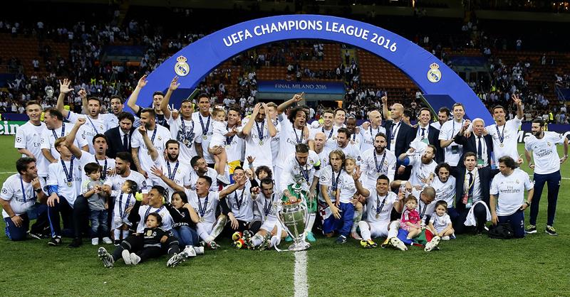 Los elementos del Real Madrid celebrando el título