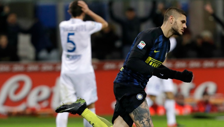 Icardi festeja una anotación con el Inter