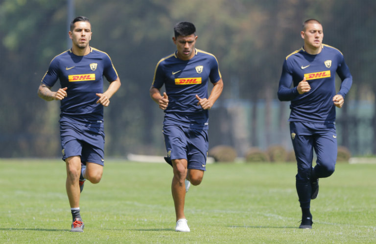 Cabrera, Gallardo y Castillo durante un entrenamiento con Pumas