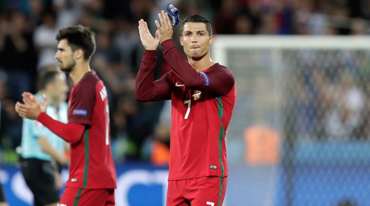 CR7 aplaude tras un juego con Portugal