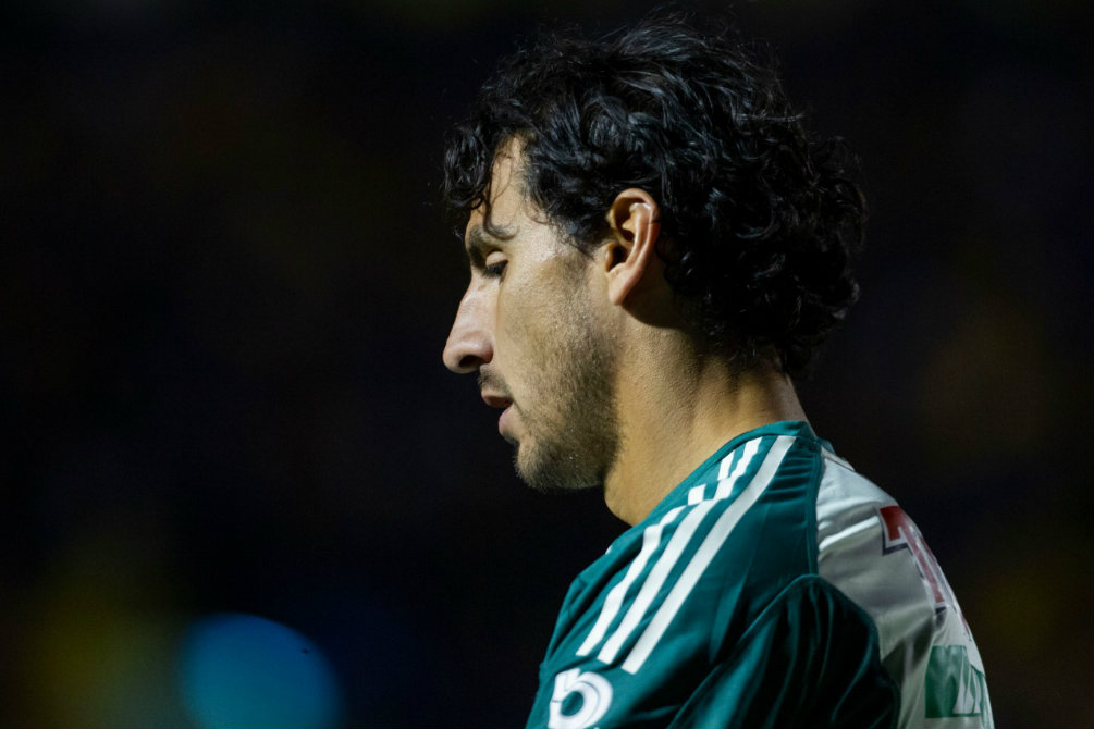 Nahuel Guzmán lamenta el gol recibido