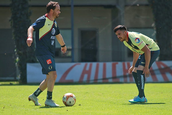 Santiago Baños participa en entrenamiento de América