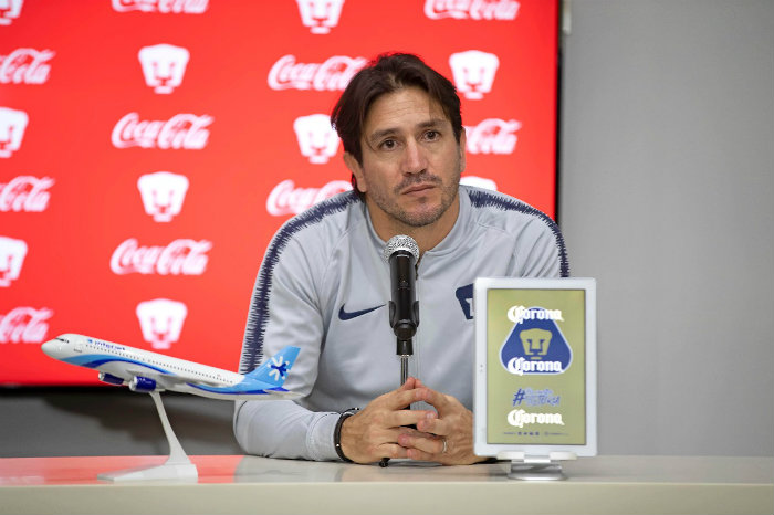 Marioni, en conferencia de prensa con Pumas
