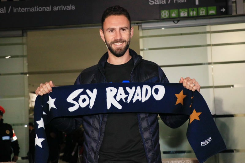 Layún con la bufanda de Rayados