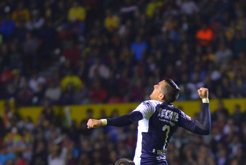 Funes Mori celebra un gol con Rayados