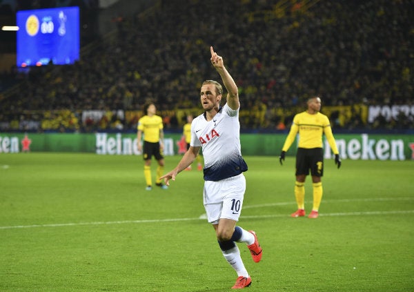 Harry Kane celebra su gol frente al Borussia 