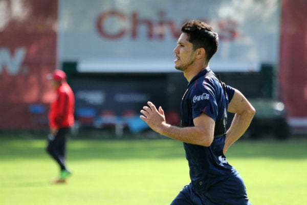 Molina durante un entrenamiento con las Chivas 