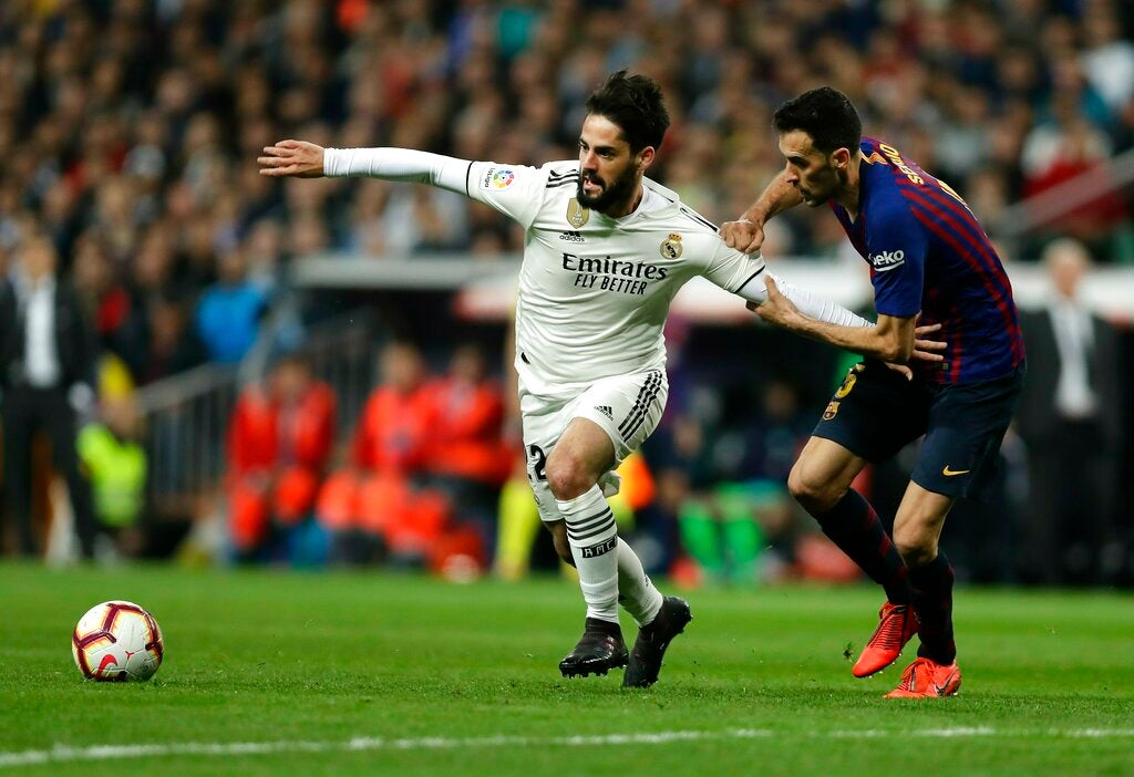 Isco durante encuentro contra el Barcelona 