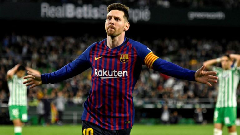Lionel Messi festeja uno de sus goles frente al Betis