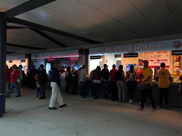 Así lucían los establecimientos en el Estadio Alfredo Harp Helú