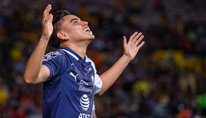 Carlos Ramírez festejando un gol con el Monterrey 