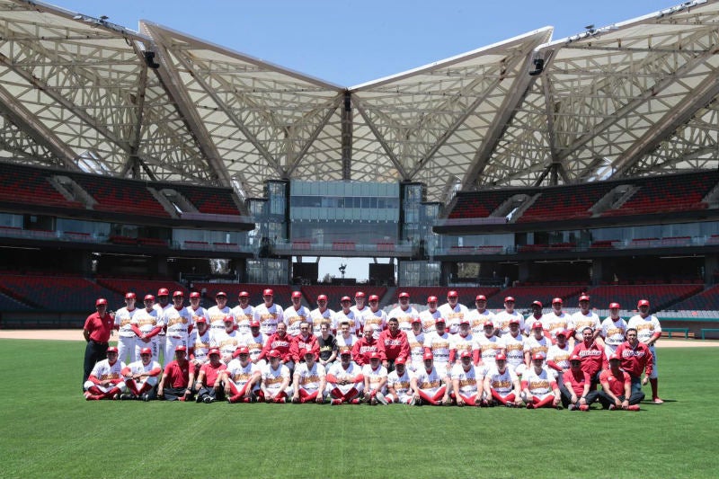 Foto oficial de los Diablos Rojos del México en su nuevo estadio