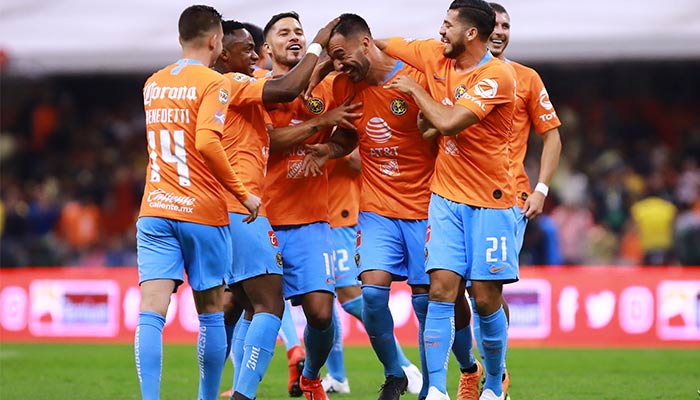 América celebrando un gol ante Tigres 