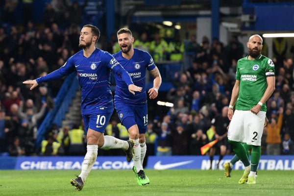 Eden Hazard festeja una anotación con el Chelsea 