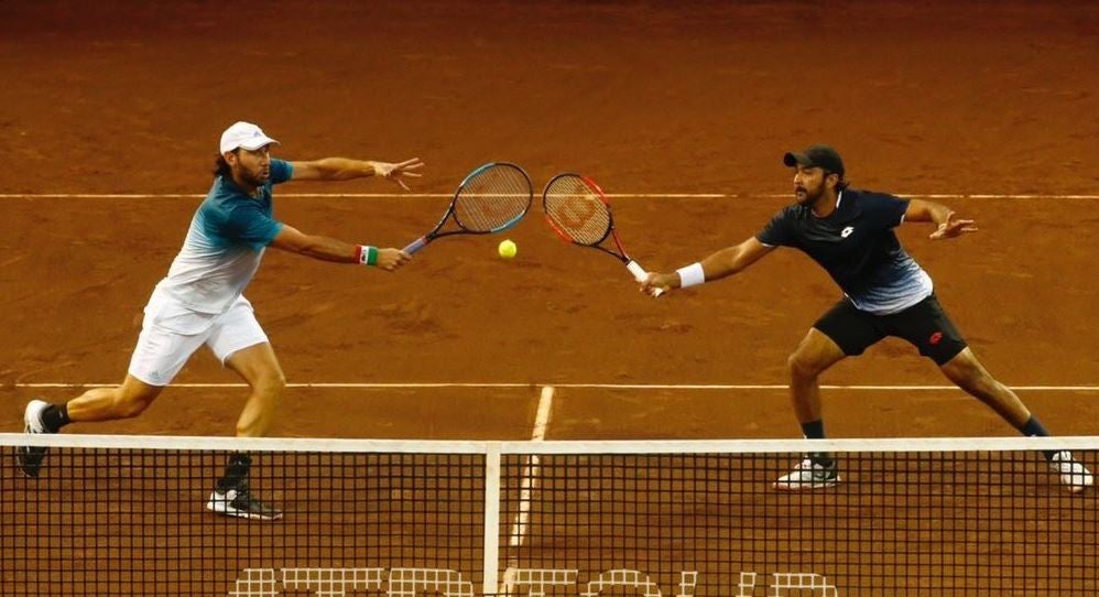 González y Aisam-Ul-Haq Qureshi durante el partido