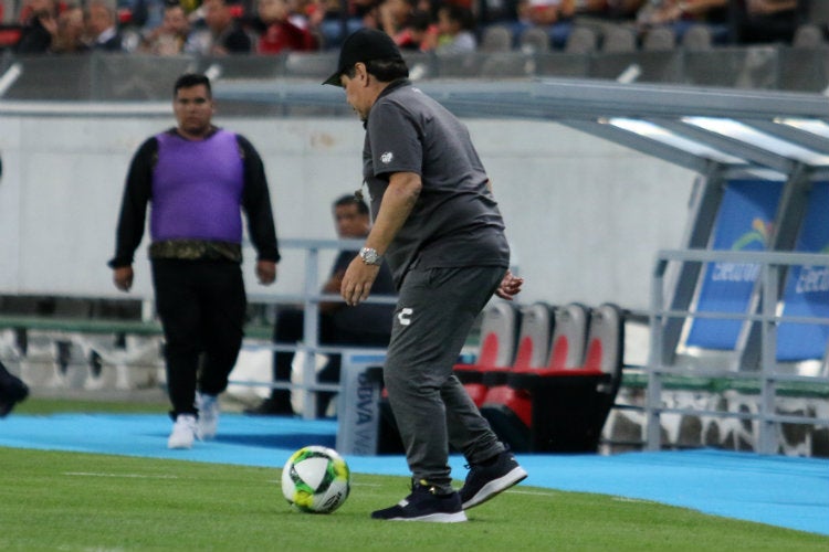 Maradona, durante un entrenamiento con Dorados