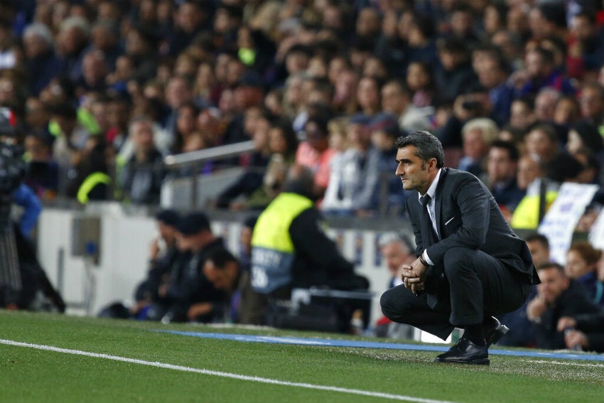 Valverde observa partido de Champions