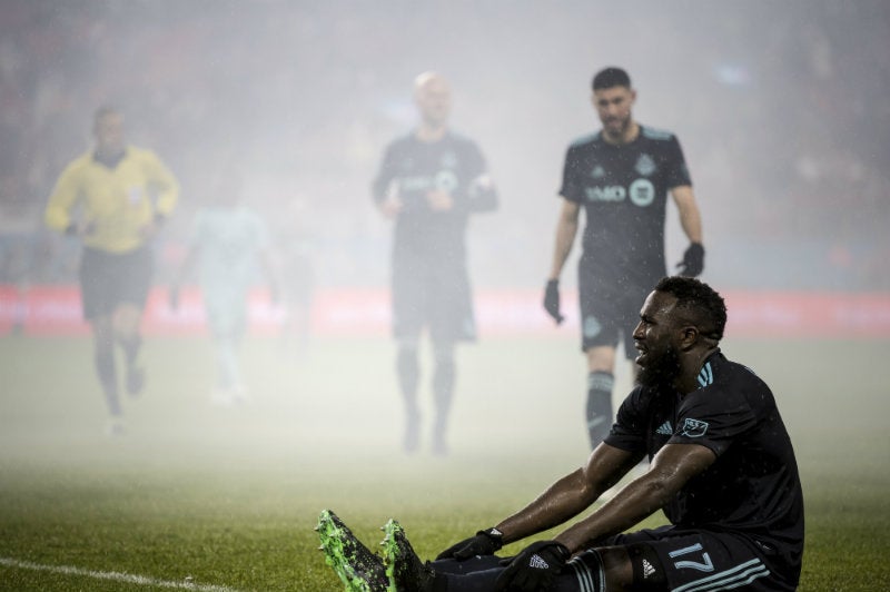 Jozy Altidore lesionado en el césped