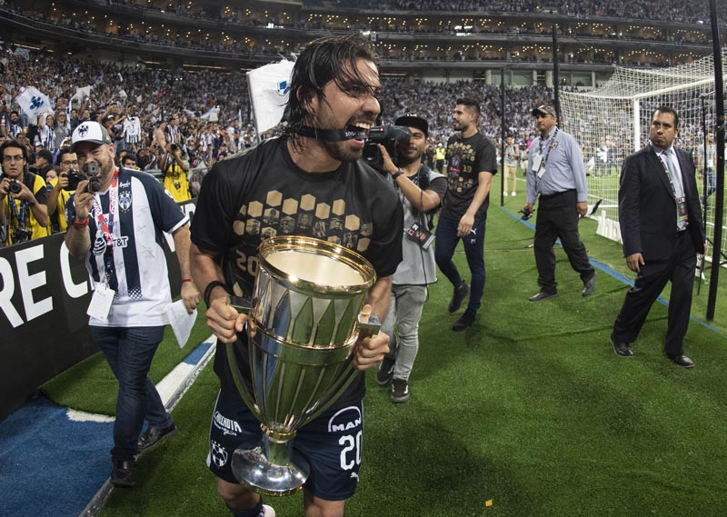Pizarro, con el título de la Liga de Campeones 