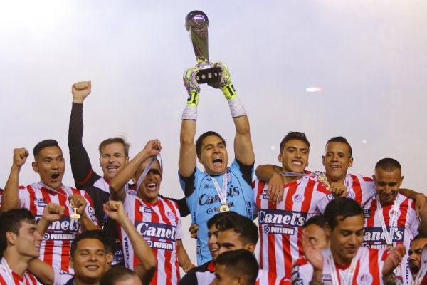 Jugadores del Atlético festejan título