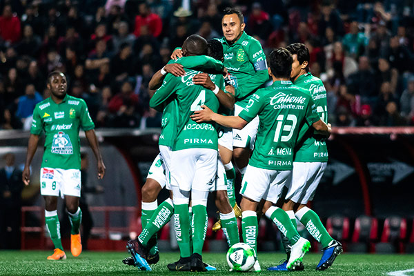 Jugadores de León festejan goleada contra Tijuana
