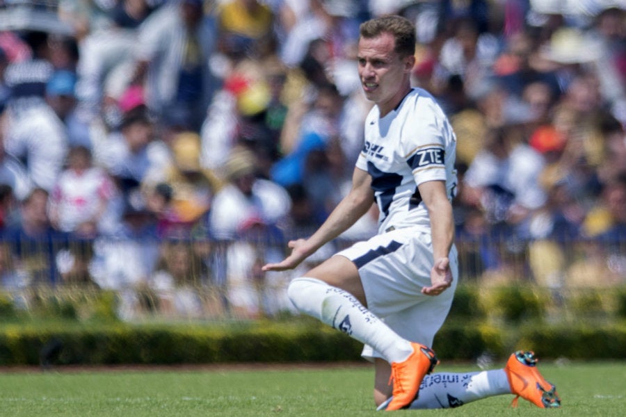 Abraham González cuando jugaba en Pumas