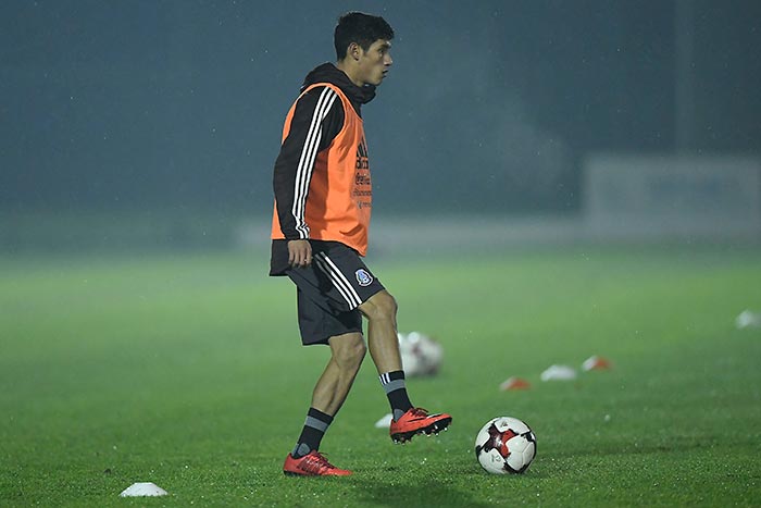 Antuna en entrenamiento con el Tri