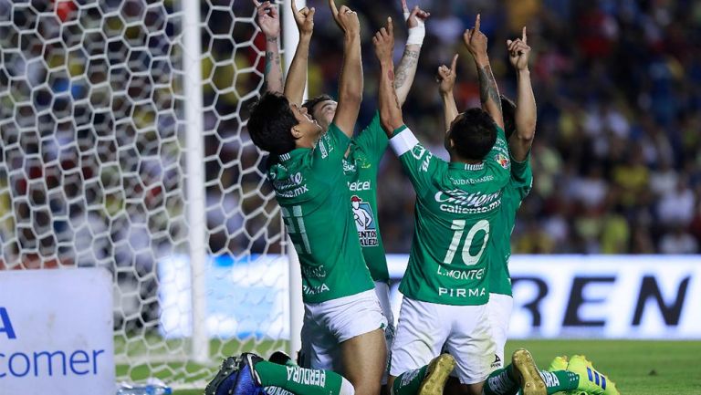 Jugadores de León celebrando un gol ante el América