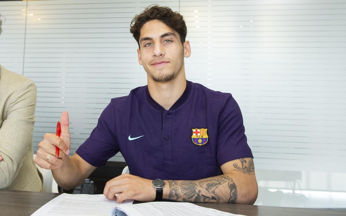 Reis firma su contrato con el Barcelona 