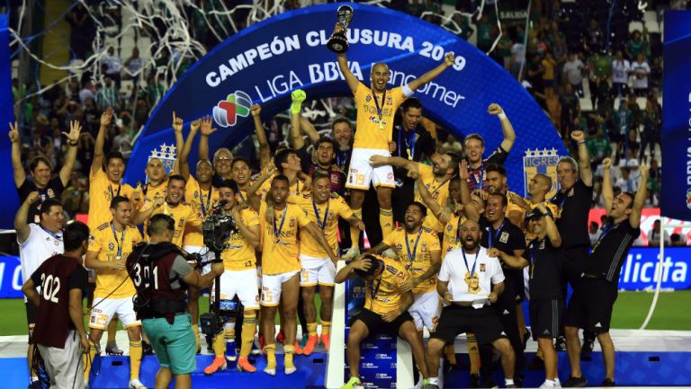 Tigres celebra al conquistar el título del Clausura 2019 