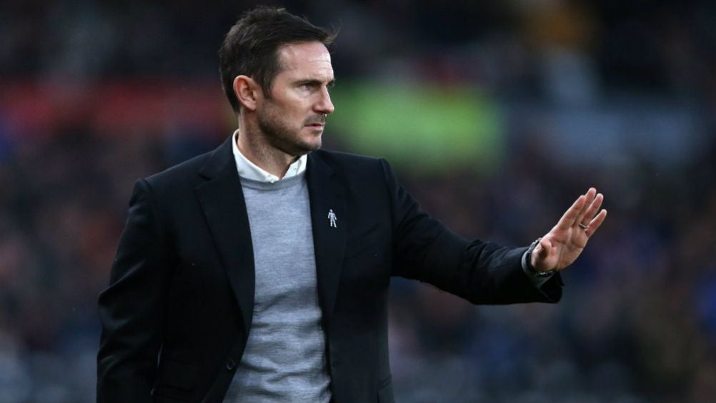 Frank Lampard en el banquillo del Derby County