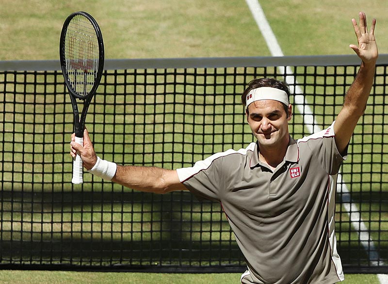 Roger Federer celebra su victoria en Halle