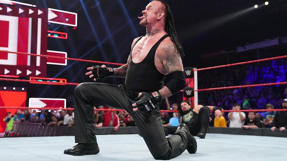The Undertaker regresó a RAW para atacar a Shane McMahon