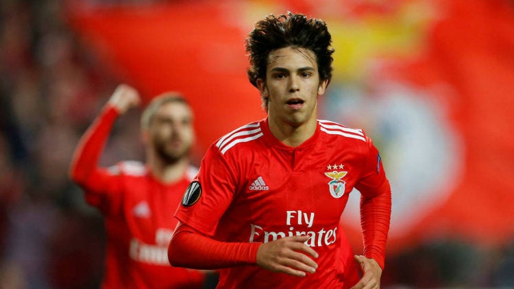 Joao Félix, durante un juego con Benfica