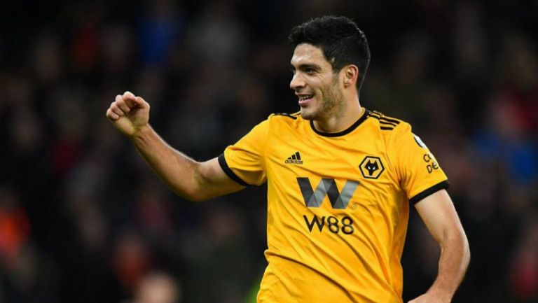 Jiménez festeja un gol con Wolverhampton