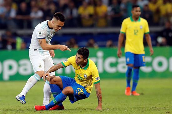 Lautaro reclama en juego contra Brasil 