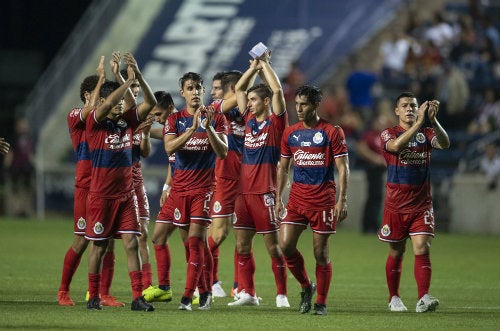 Chivas agradece a su afición tras derrota frente a la Fiorentina 