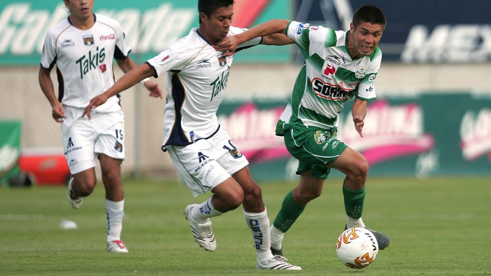 Oribe Peralta en su época con Santos