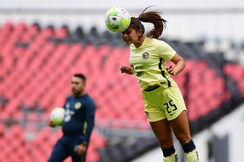 Gutiérrez en acción durante un partido con América 