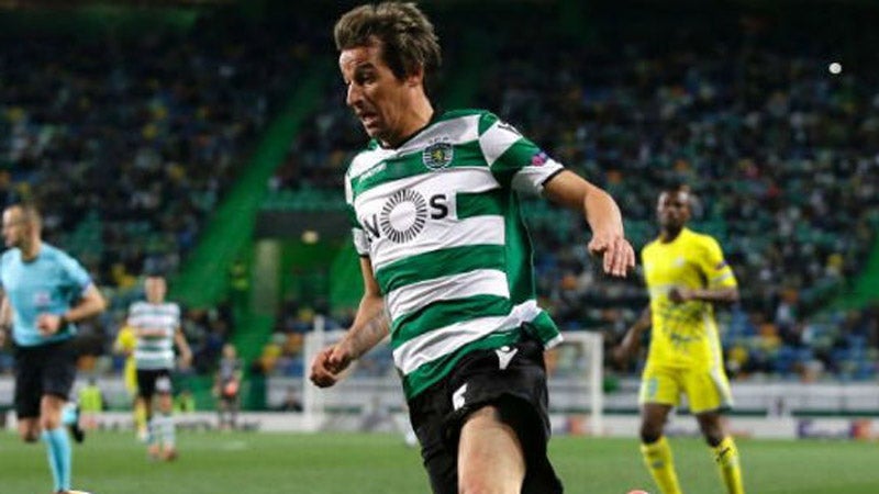 Fábio Coentrão, durante un juego en la Liga de Portugal 