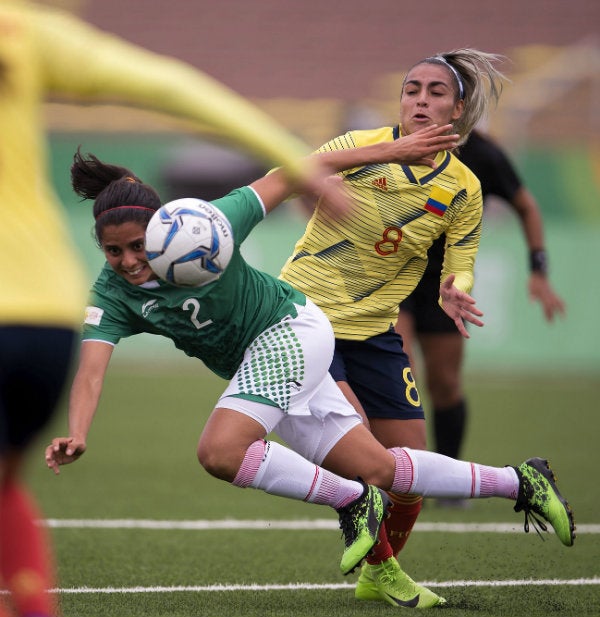 Kenti Robles durante el duelo ante Colombia