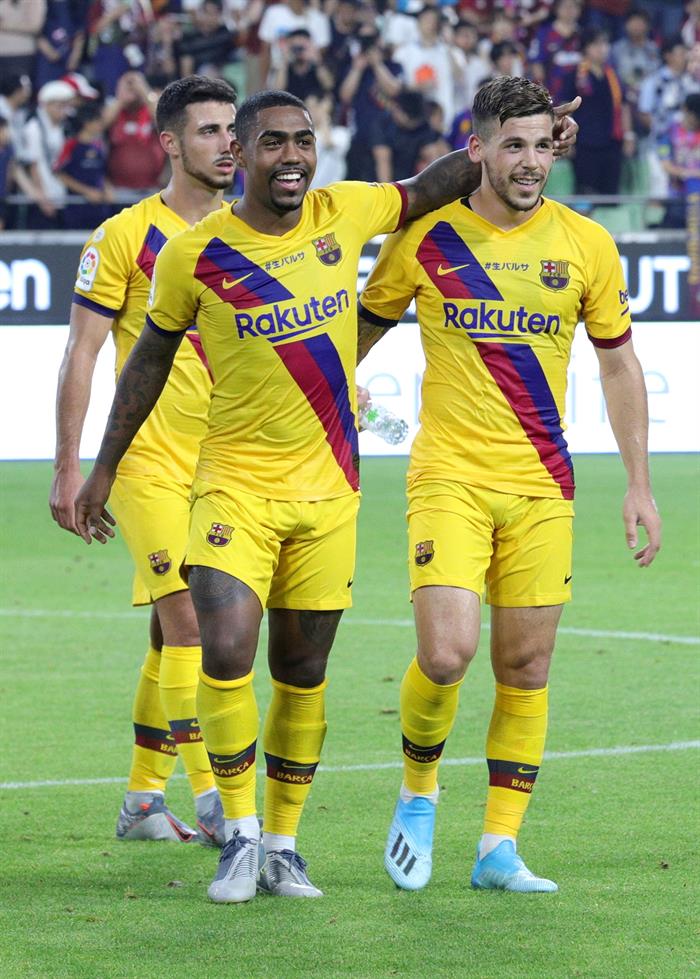 Malcom, durante un juego con el Barcelona