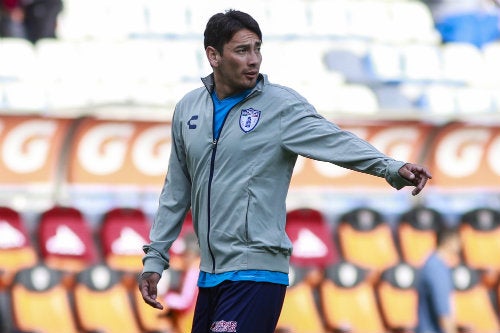 Sambueza durante un entrenamiento con los Tuzos 