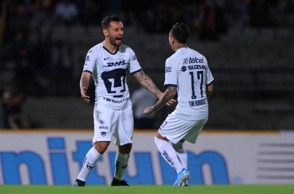 Pumas celebra un gol ante Potros UAEM 