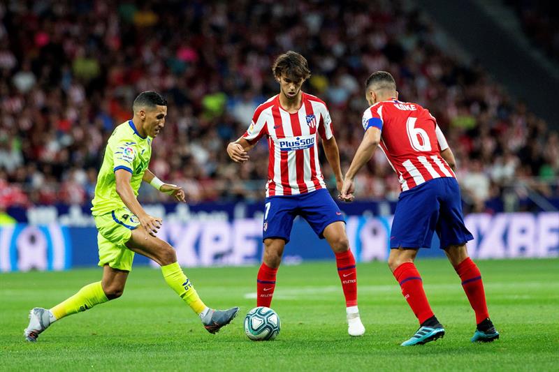 Joao Félix participa en una jugada vs el Getafe