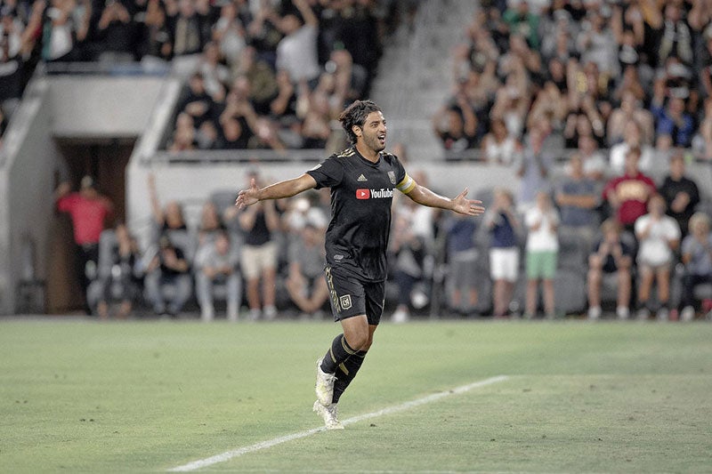 Carlos Vela celebra un gol con Los Angeles FC