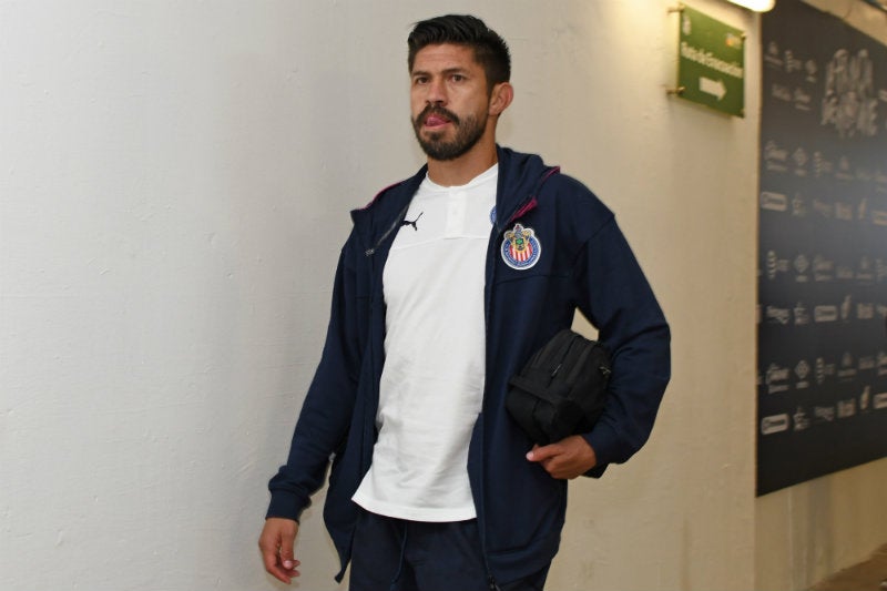 Oribe Peralta previo a un juego del Guadalajara